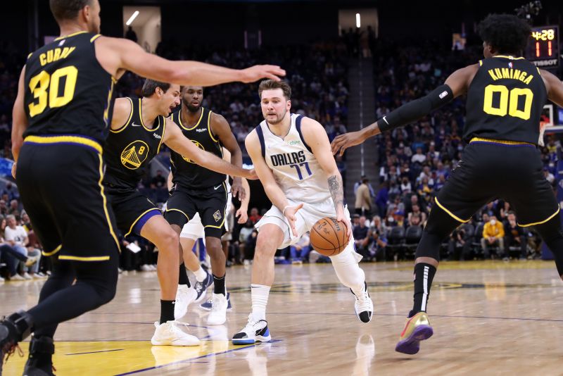 Golden State Warriors Blow 19-point Fourth Quarter Lead Against Dallas ...