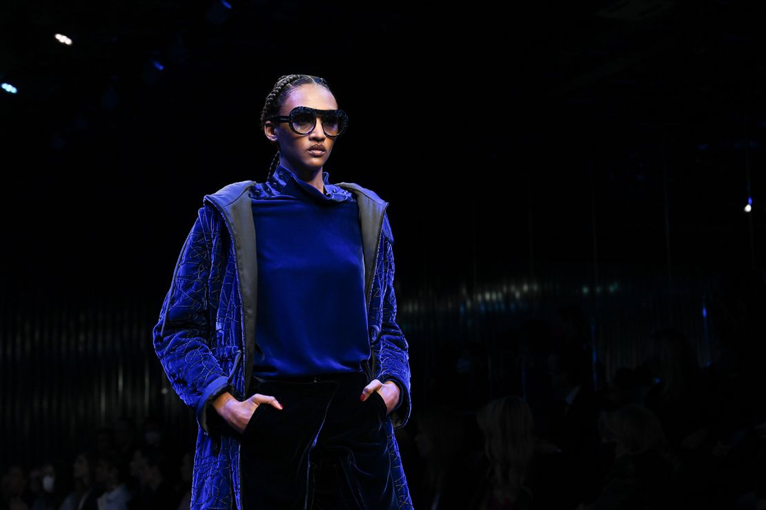 Milan Fashion Week: Giorgio Armani Makes a Show of Unity Amid Gender and  Political Divides