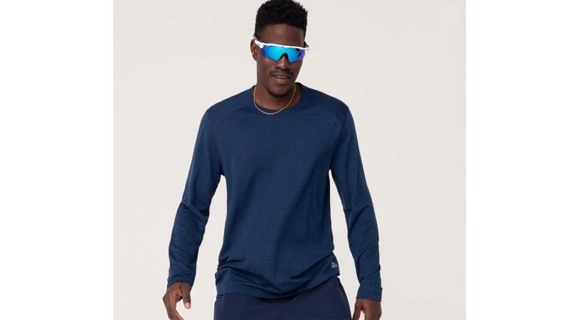 Tech pack running hot sale long sleeve top