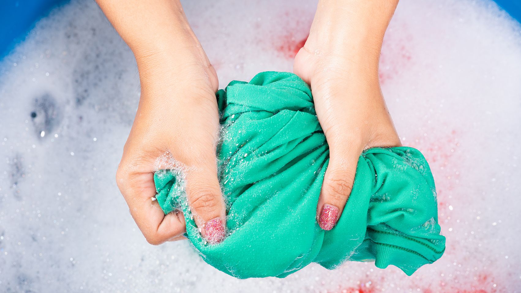 How to wash clothes by hand – hand wash underwear, sweaty clothes and more