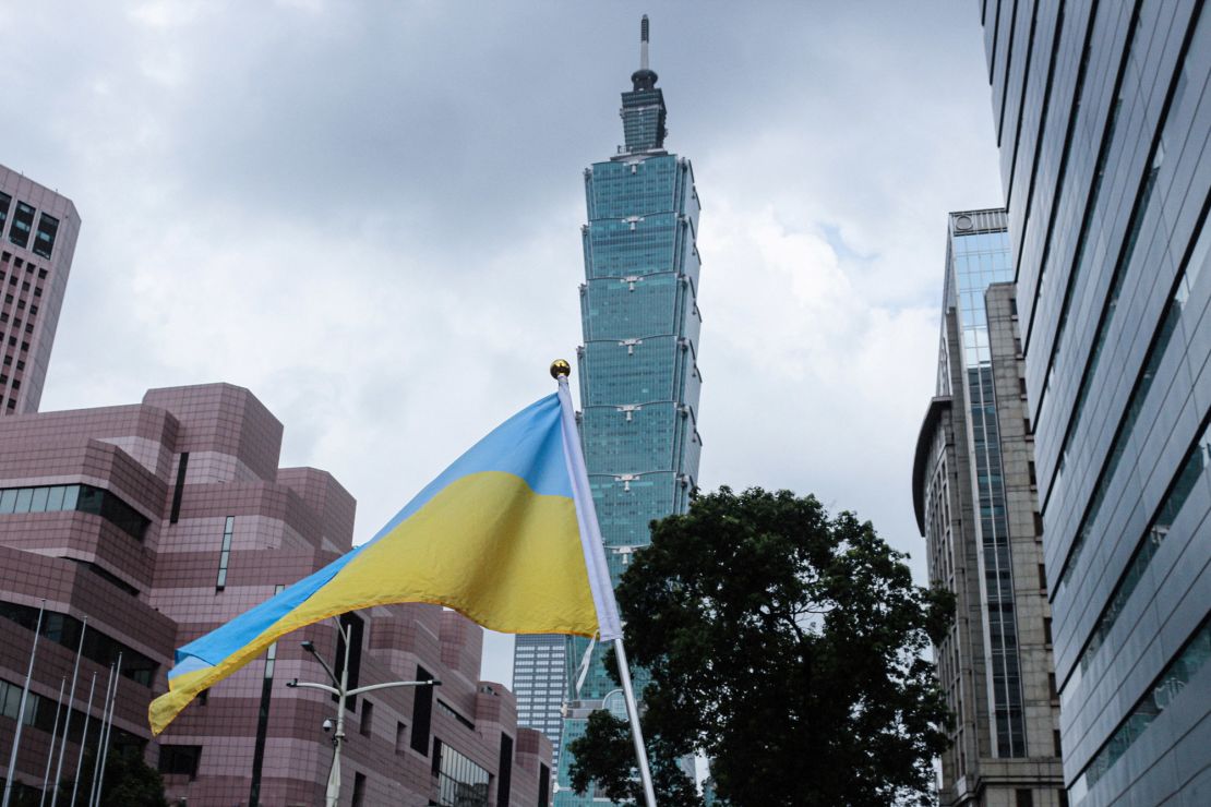 A protest against Russia's invasion of Ukraine in front of the Representative Office of Russia in Taipei, Taiwan on February 26.