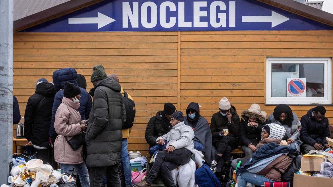 Refugees are seen fleeing the conflict in Ukraine, on February 27, 2022.