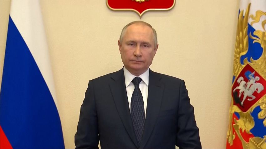 Cnn Reporter Identifies Strange Moment In New Putin Speech CNN reporter identifies strange moment in new Putin speech | CNN