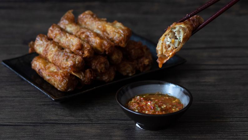 <strong>Ngoh hiang (minced pork and shrimp beancurd roll):</strong> Ngoh hiang is a fried beancurd roll filled with a juicy mix of minced pork, shrimp, water chestnuts, onions and ground coriander.