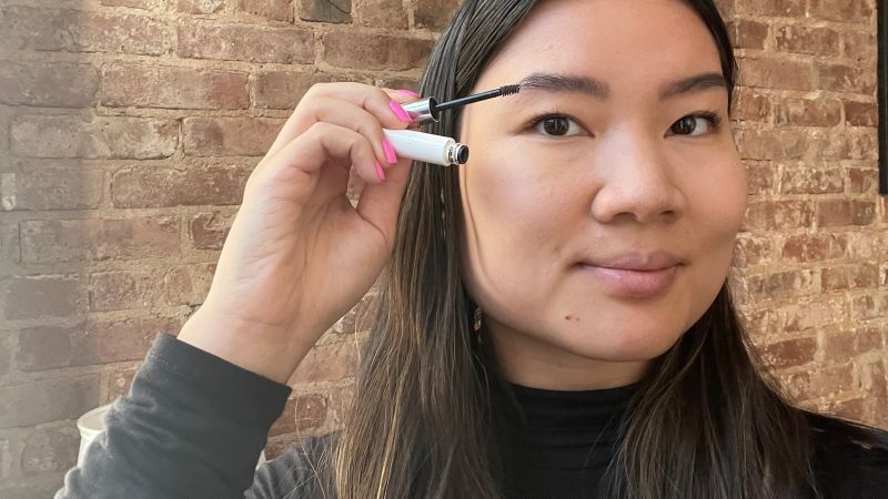 6 editors’ favorite eyebrow products