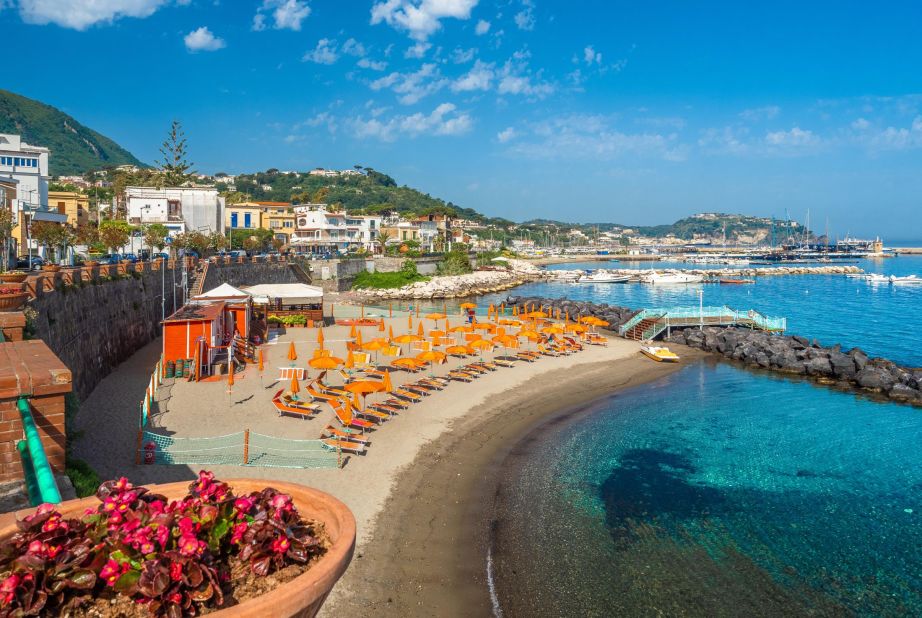 <strong>Casamicciola:</strong> You're never far from a great beach on Ischia. 