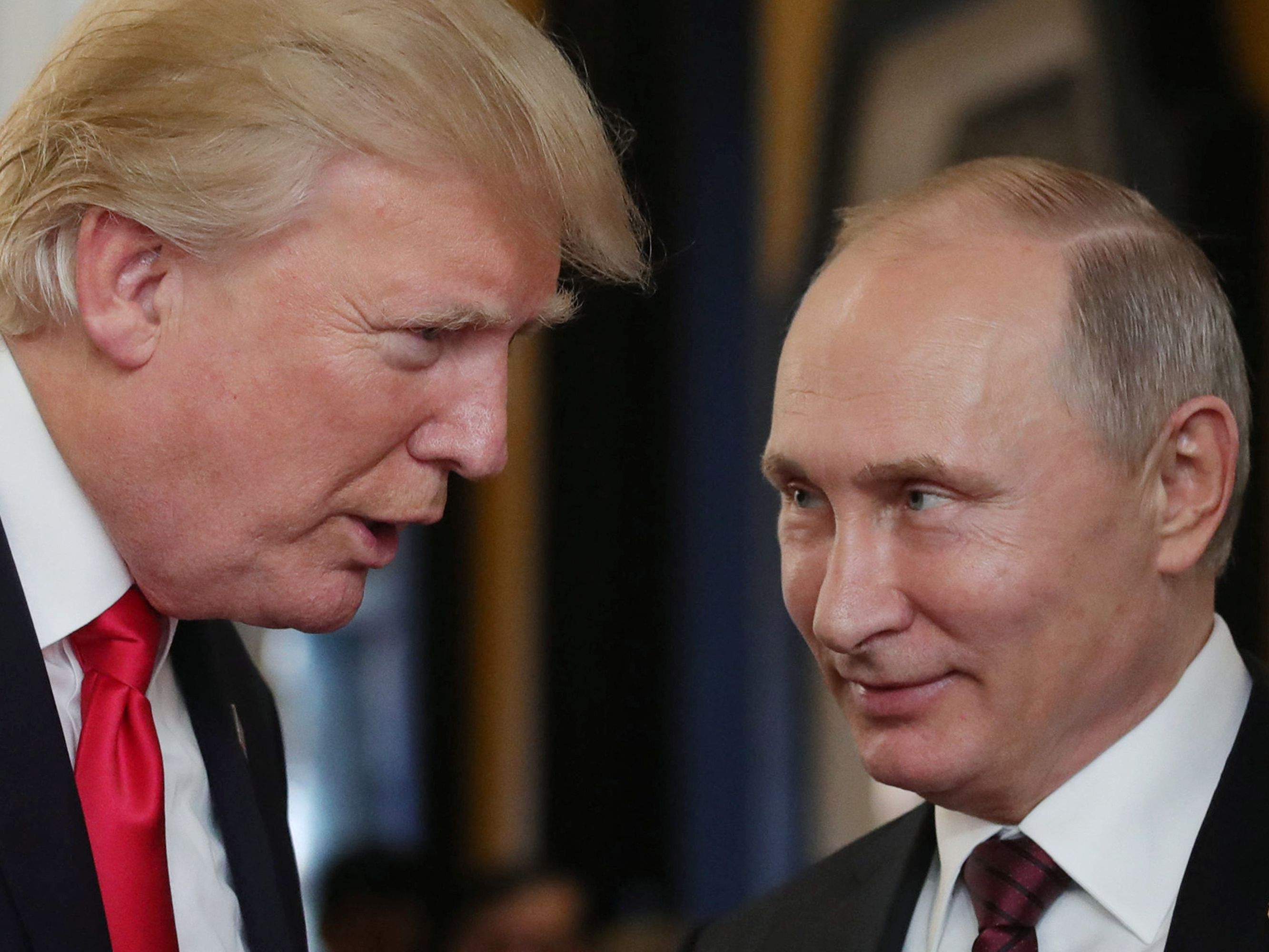 220305073851-01-trump-putin-ukraine-new.jpg