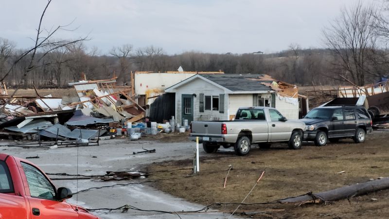 Tornado kills 6, including 2 children, near Des Moines, Iowa, officials say