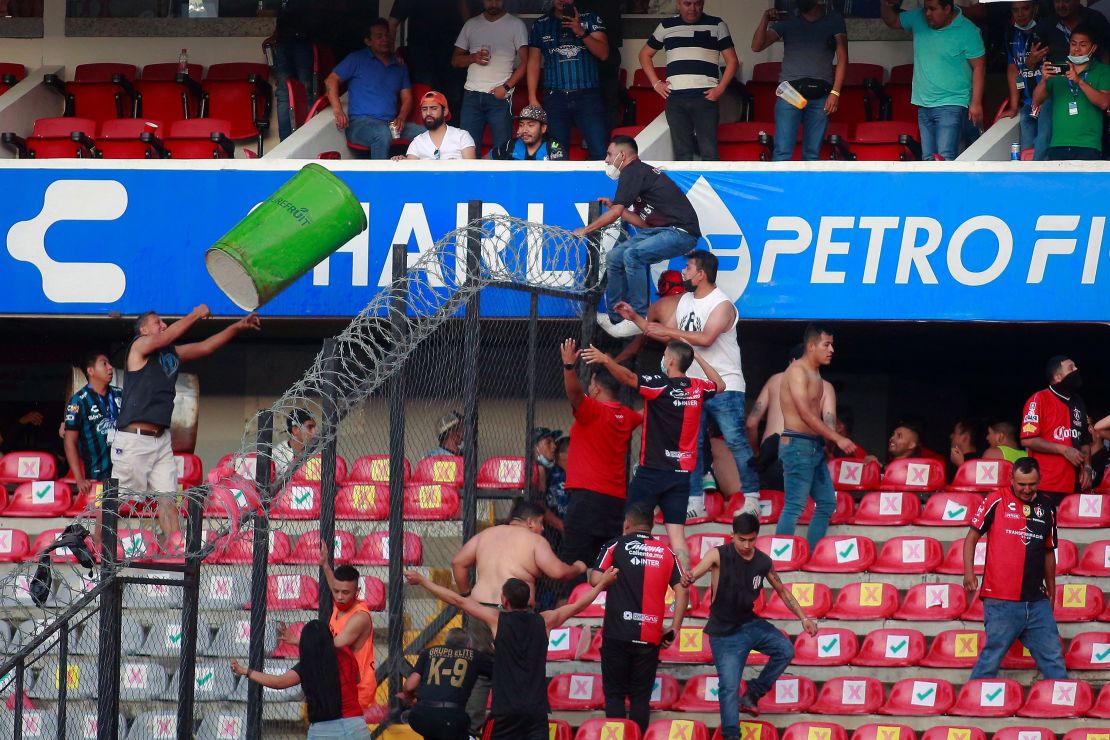 Mexican soccer game brawl: At least 26 injured as fights break out at Liga  MX game between Querétaro and Atlas fans