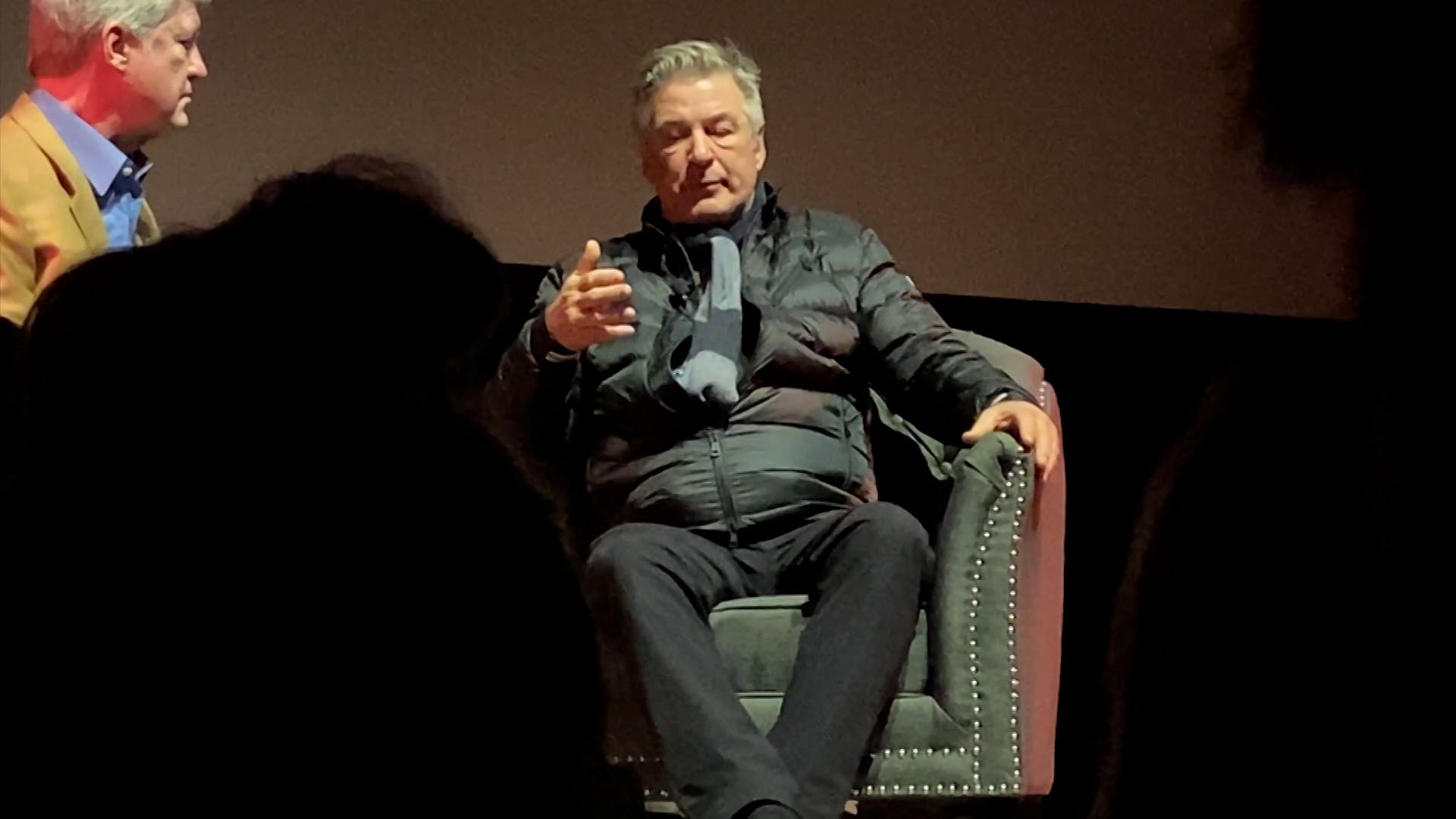 Rude' Alec Baldwin fled to toilet, booted from plane