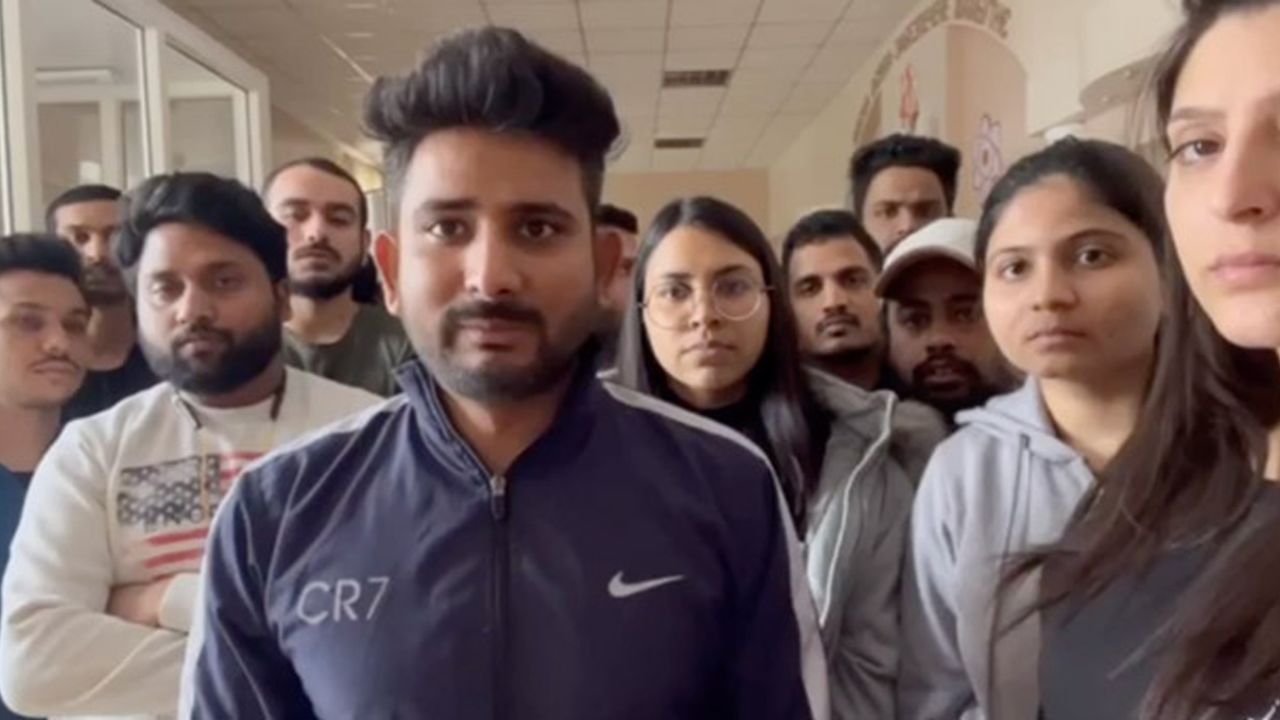 Mahtab Raza, pictured with several other Indian students, are desperate to leave Sumy.