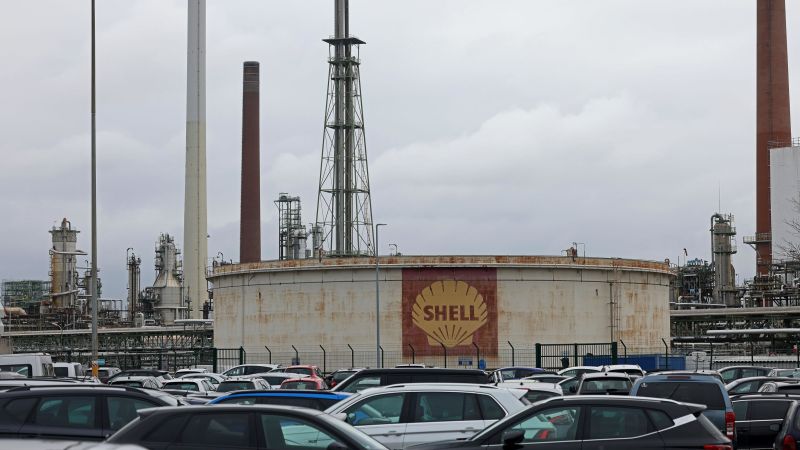 Shell will not buy any more Russian oil and gas