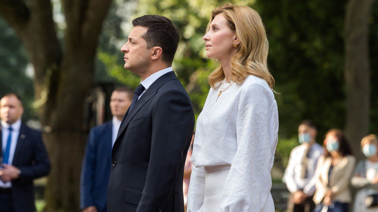 Zelensky and Olena first met in high school.