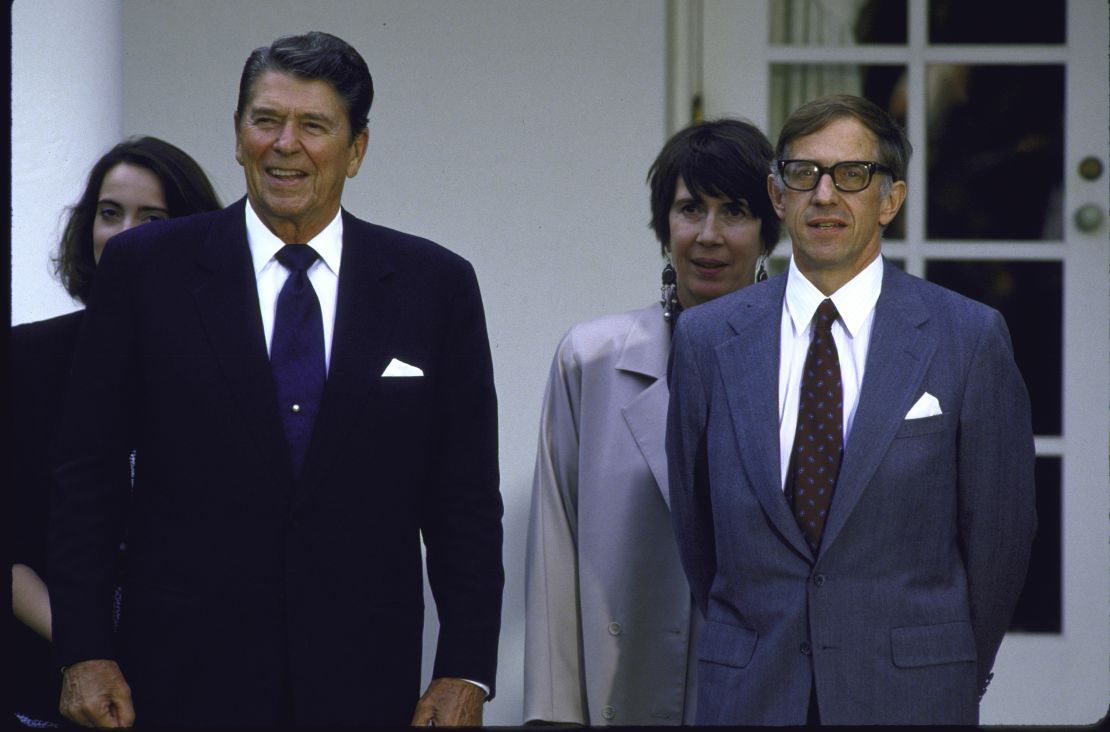 US reporter Nicholas Daniloff stands with President Ronald Reagan after his release from being detained in Russia.