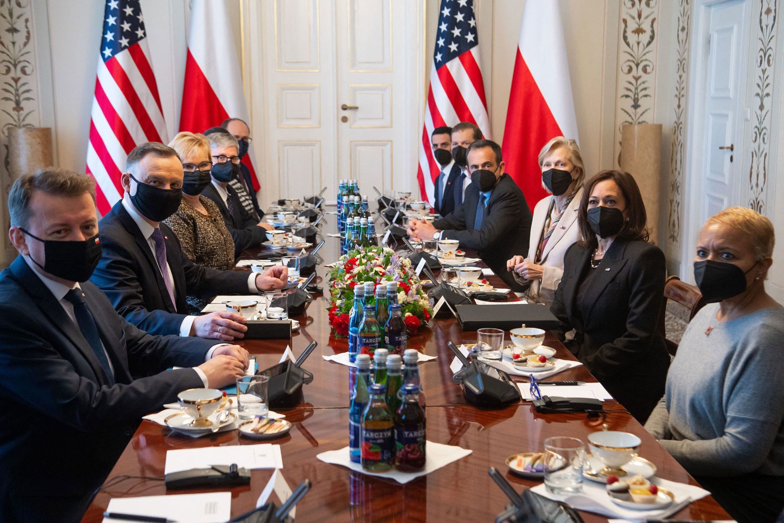 Polish President Andrzej Duda, second from left, meets with US Vice President Kamala Harris, second from right, at the Belwelder Palace in Warsaw, Poland, on Thursday, March 10. Harris sought to reinforce cooperative ties between the United States and Poland in the wake of an apparent disconnect over <a href="index.php?page=&url=https%3A%2F%2Fwww.cnn.com%2F2022%2F03%2F10%2Fpolitics%2Fkamala-harris-andrzej-duda-poland%2Findex.html" target="_blank">providing Ukraine with fighter jets.</a>
