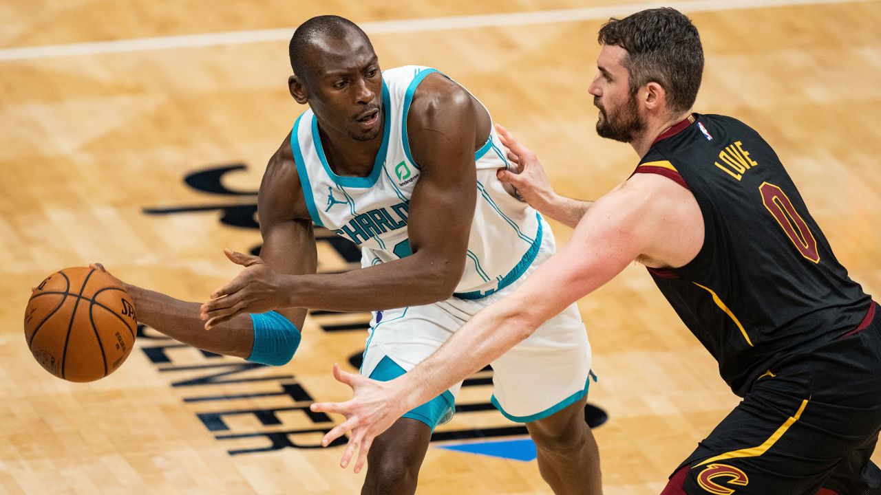 Biyombo in action for the Hornets April 14, 2021.