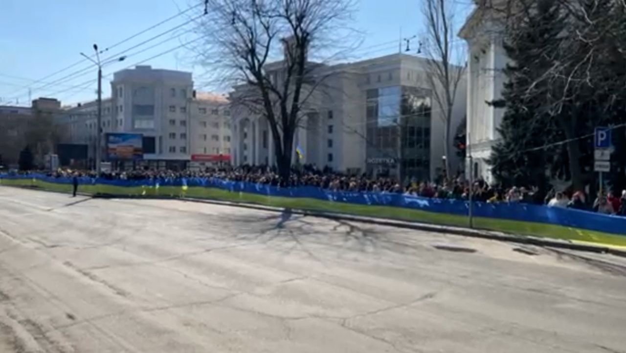 Residents of Kherson turned out en masse on Sunday, March 13, in the largest protest the city has seen since the invasion began and it came under Russian occupation.