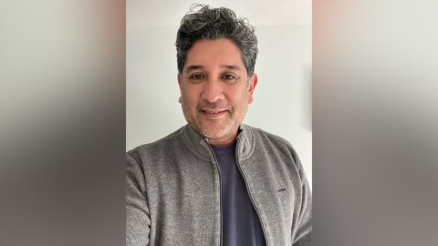 Carlos Ortiz started his own consulting business during the pandemic.