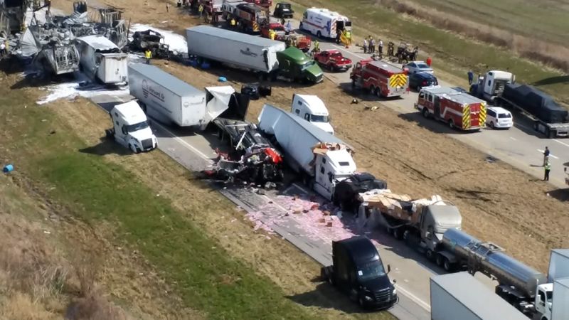 6 Dead In Missouri Interstate Pileup Involving 47 Vehicles, Official ...