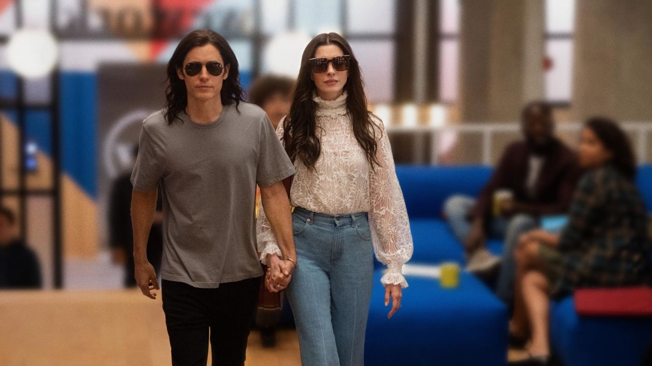 Jared Leto and Anne Hathaway in the limited series "WeCrashed."