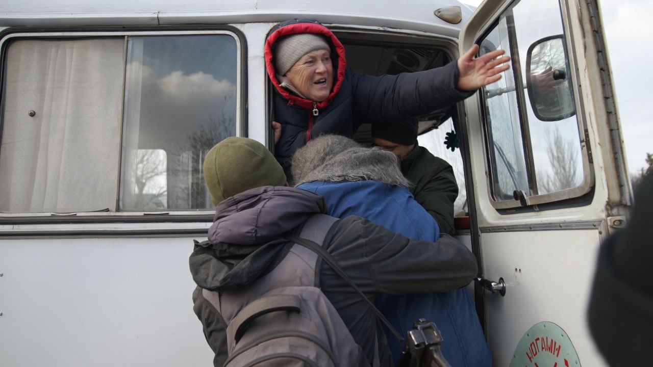 The bus which was picking up civilians in Posad-Pokrovske to evacuate them.