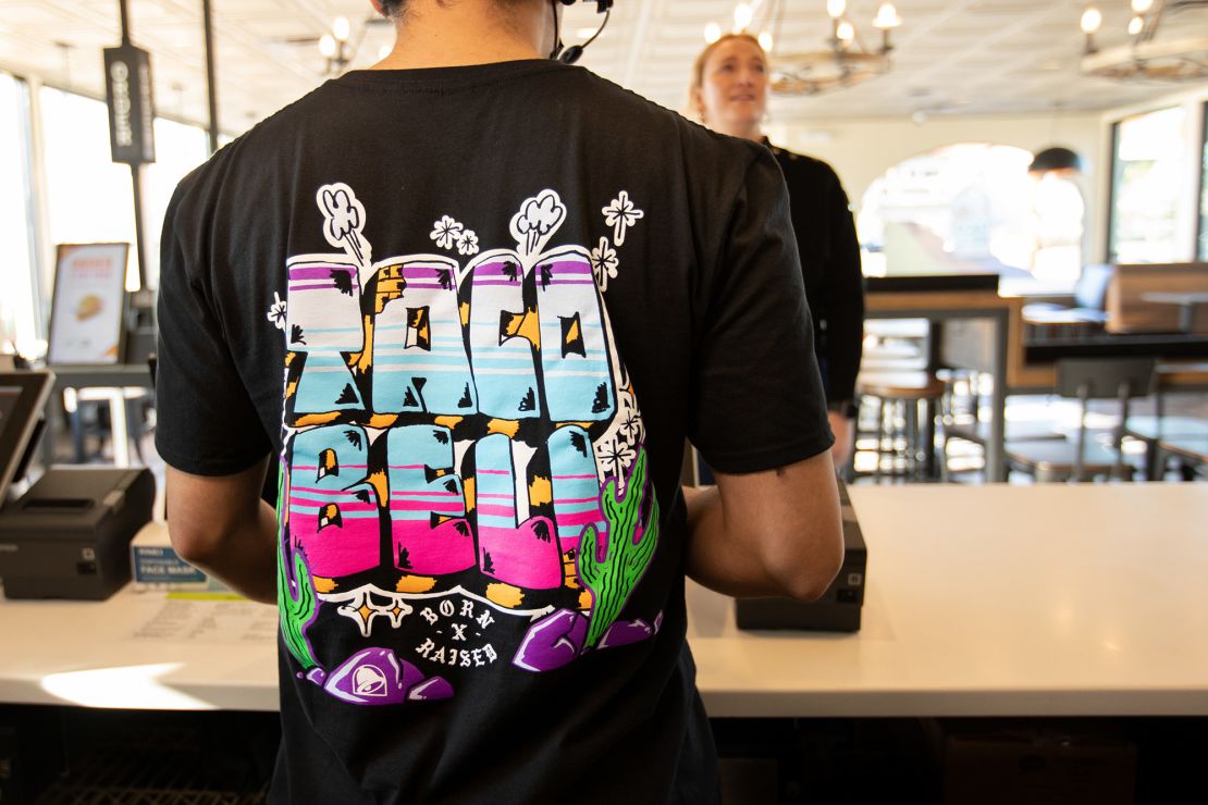 Here's a T-shirt Taco Bell employees can wear.