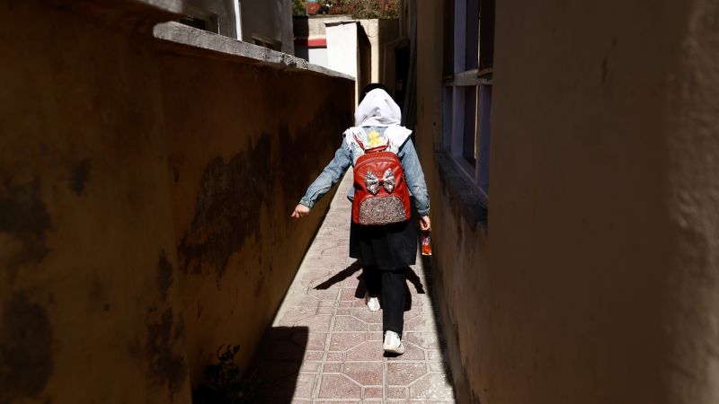 Taliban postpones return to school for Afghan girls above 6th grade | CNN