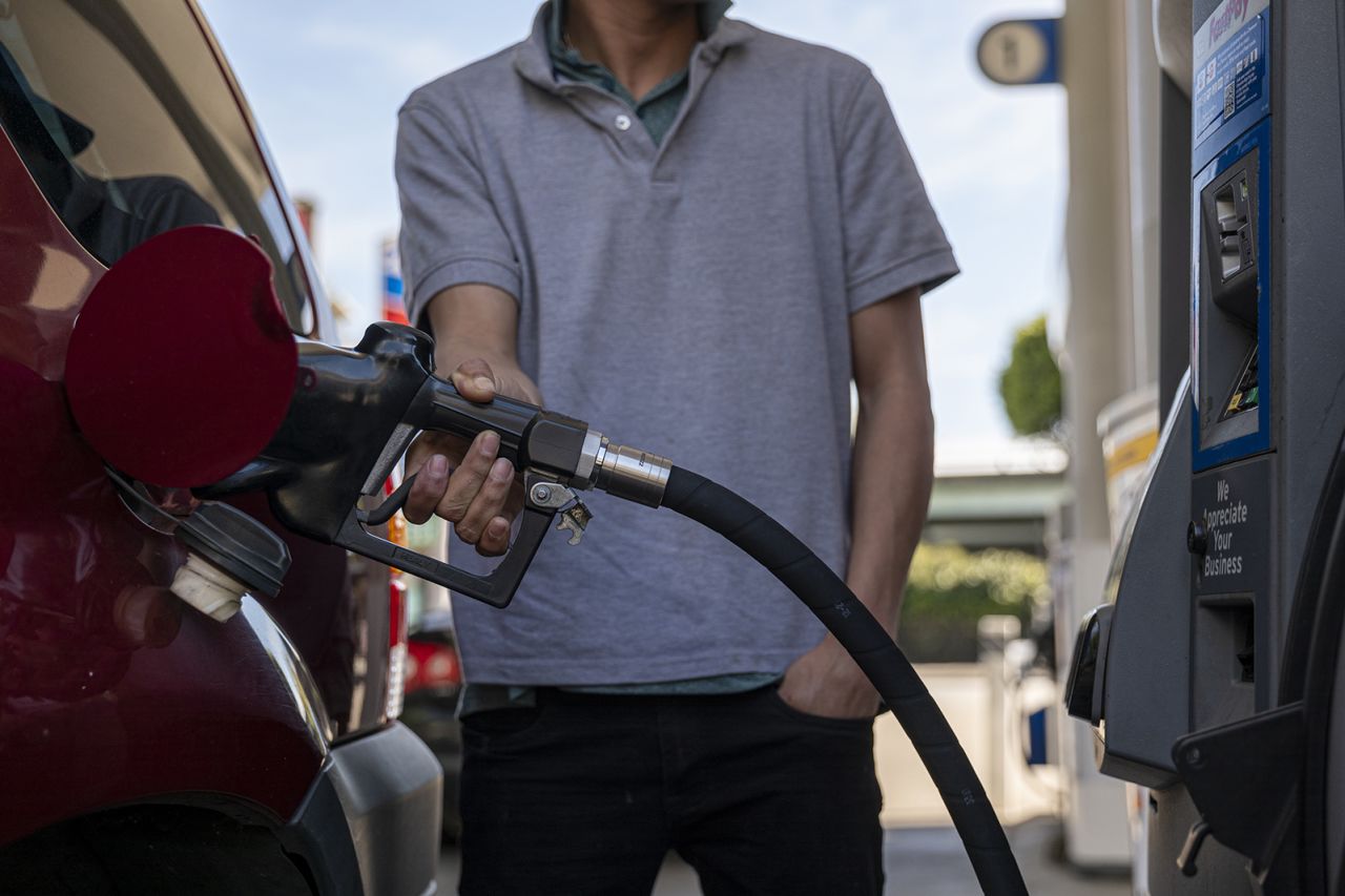 You might save money on your fill-up by paying cash in the store first vs. a credit card at the pump.