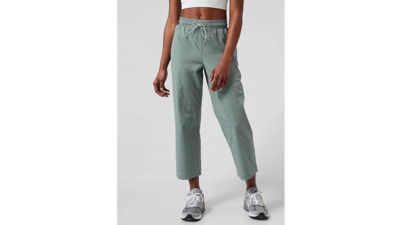 athleta trekkie straight crop
