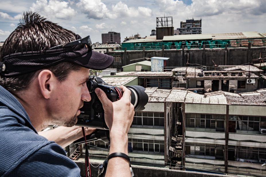 In 2013 Heinrichs helped to expose the illegal trade of manta rays in Asia. He documented hunts and went undercover in markets. His footage was presented at the Convention on International Trade in Endangered Species at the UN. The team helped secure international protection for manta rays.