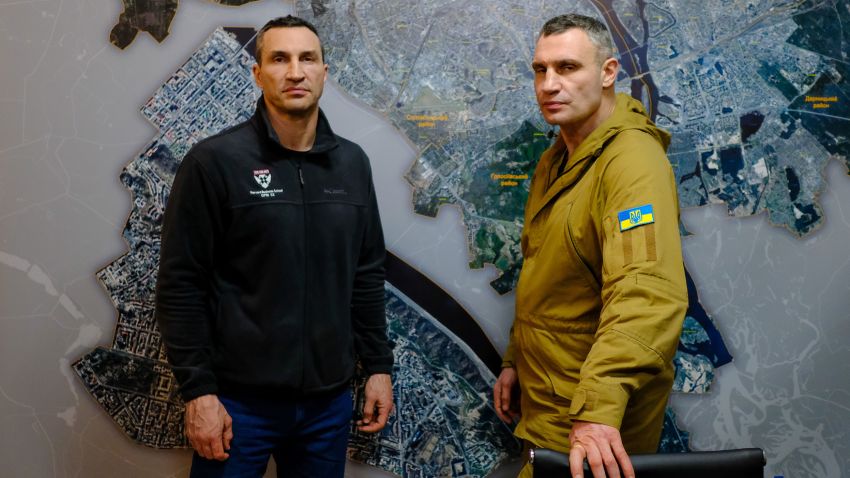 Wladimir Klitschko and Kyiv mayor Vitali Klitschko.