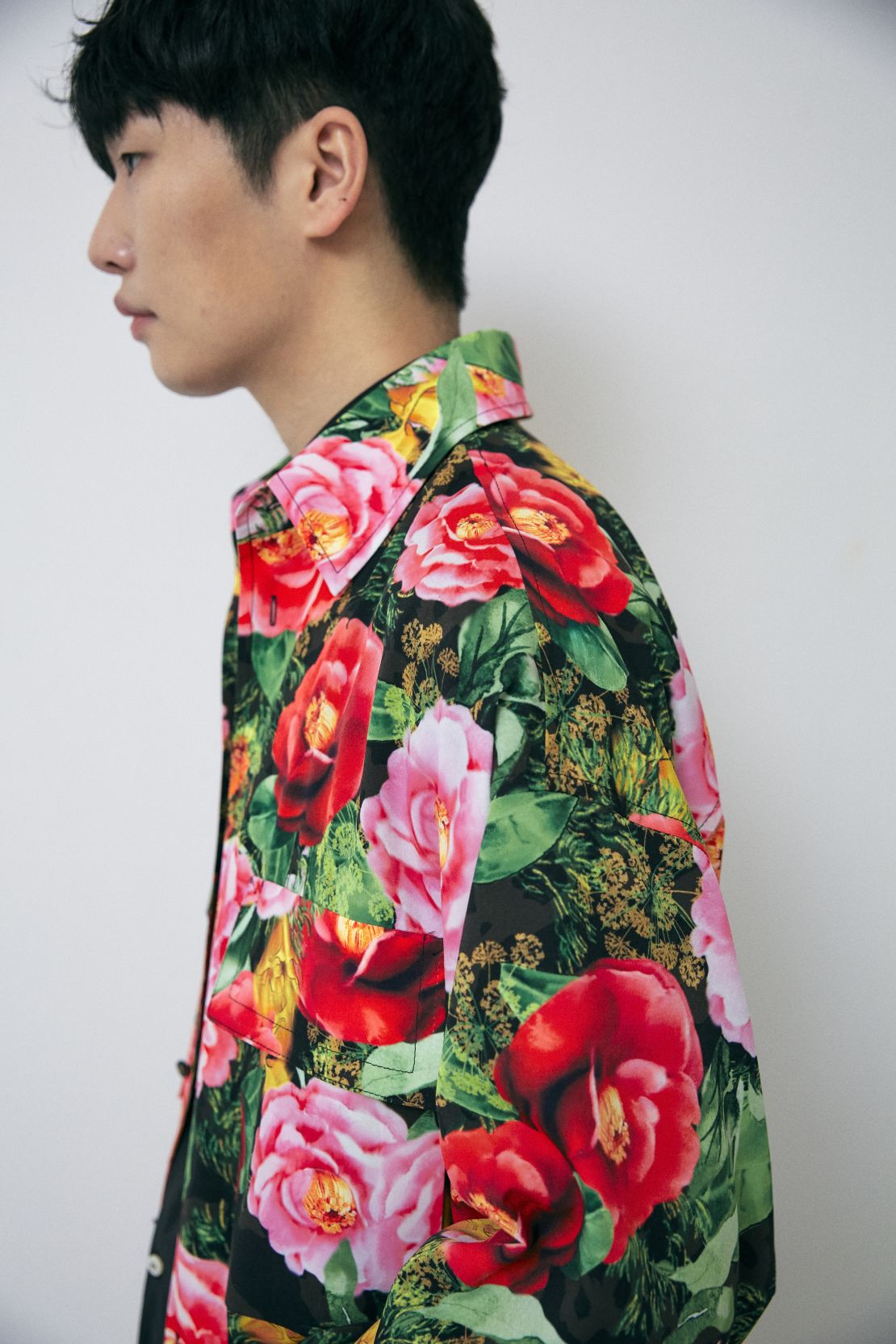 BIG PARK's AW 2022 collection included floral prints inspired by camellia flowers. 