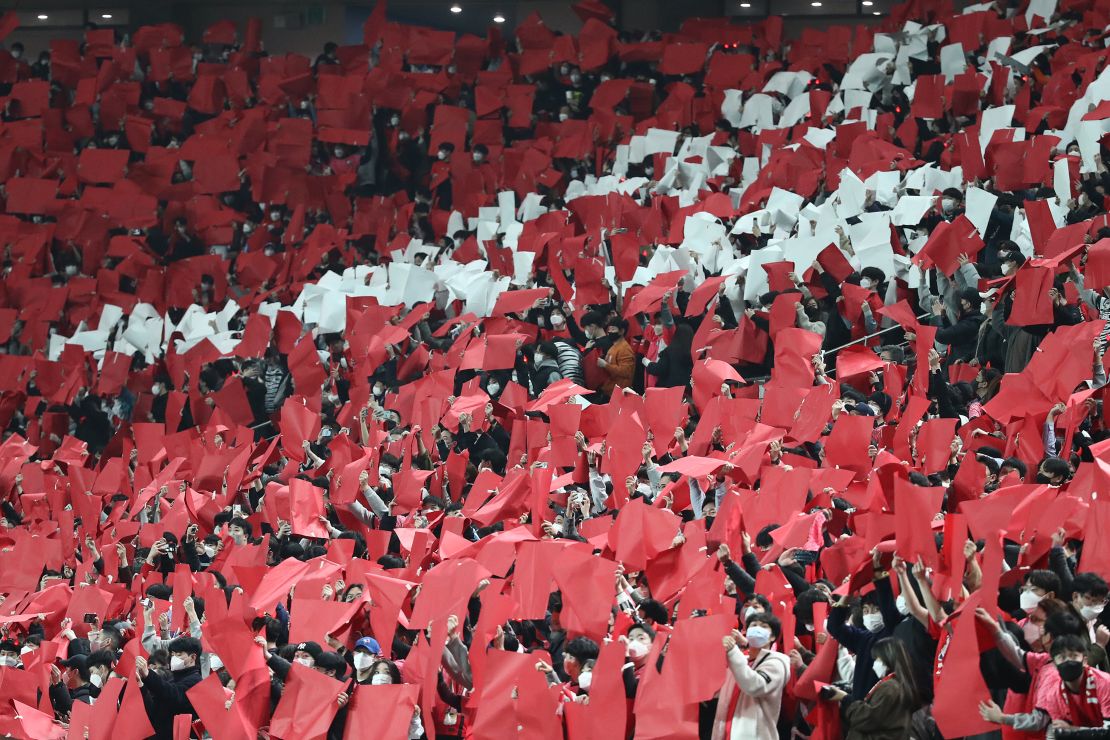 Fans held up messages ahead of kick-off. 