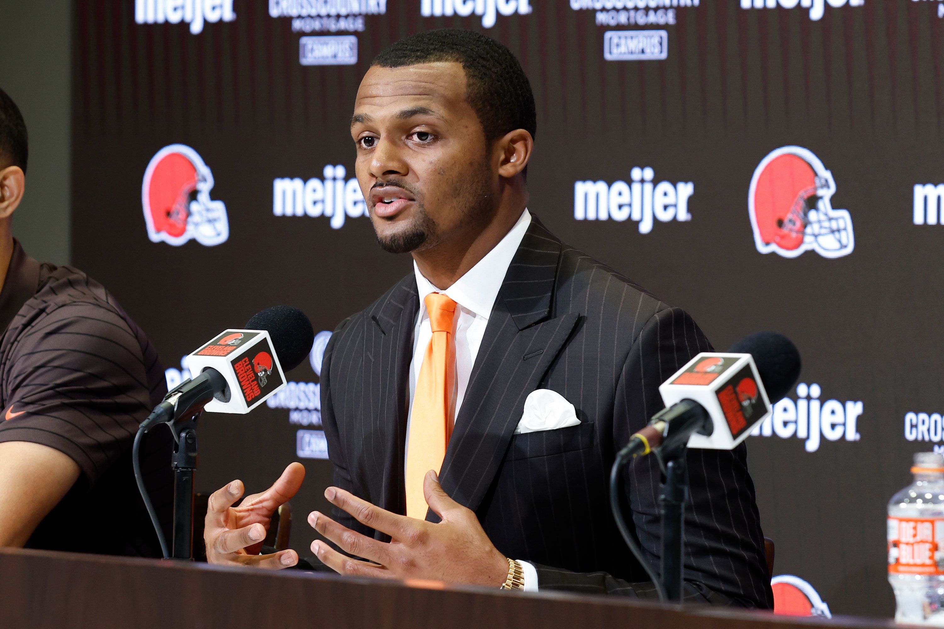 Deshaun Watson Speaks to the Media