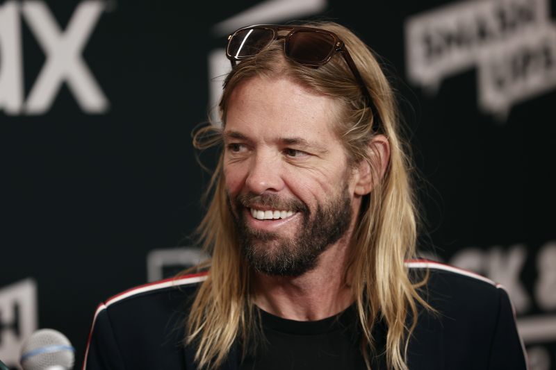 Taylor Hawkins: Foo Fighters drummer has died, band says | CNN