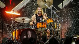 GEELONG, AUSTRALIA - MARCH 4: (AUSTRALIA OUT) Taylor Hawkins of the Foo Fighters performs on stage at GHMBA Stadium March 4, 2022 in Geelong, Australia. (Photo by Paul Rovere/The Age/Fairfax Media/Getty Images)