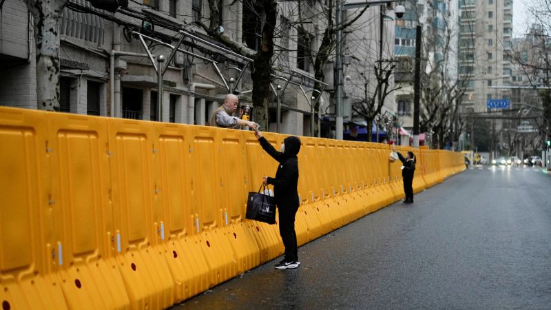 Panic at the supermarket as Shanghai forces residents into lockdown