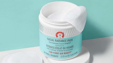 First Aid Beauty Face Radiance Pads
