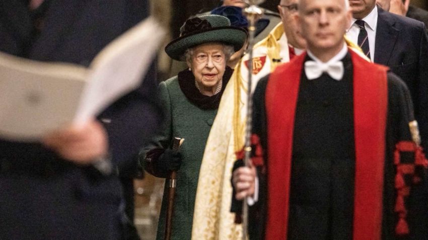 Queen Elizabeth at memorial