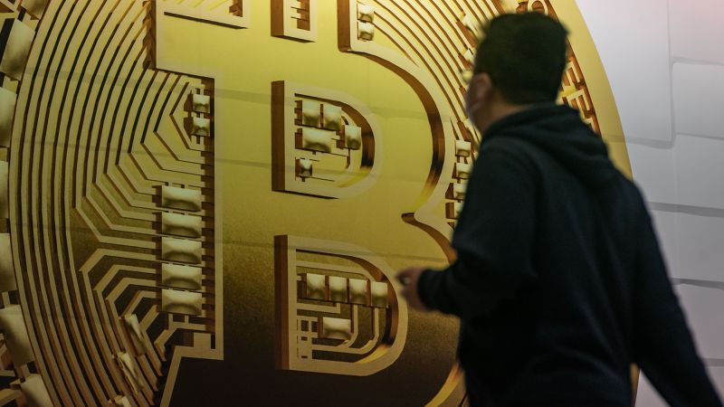 Beware: The companies that hold your crypto aren’t insured the way banks are | CNN Business