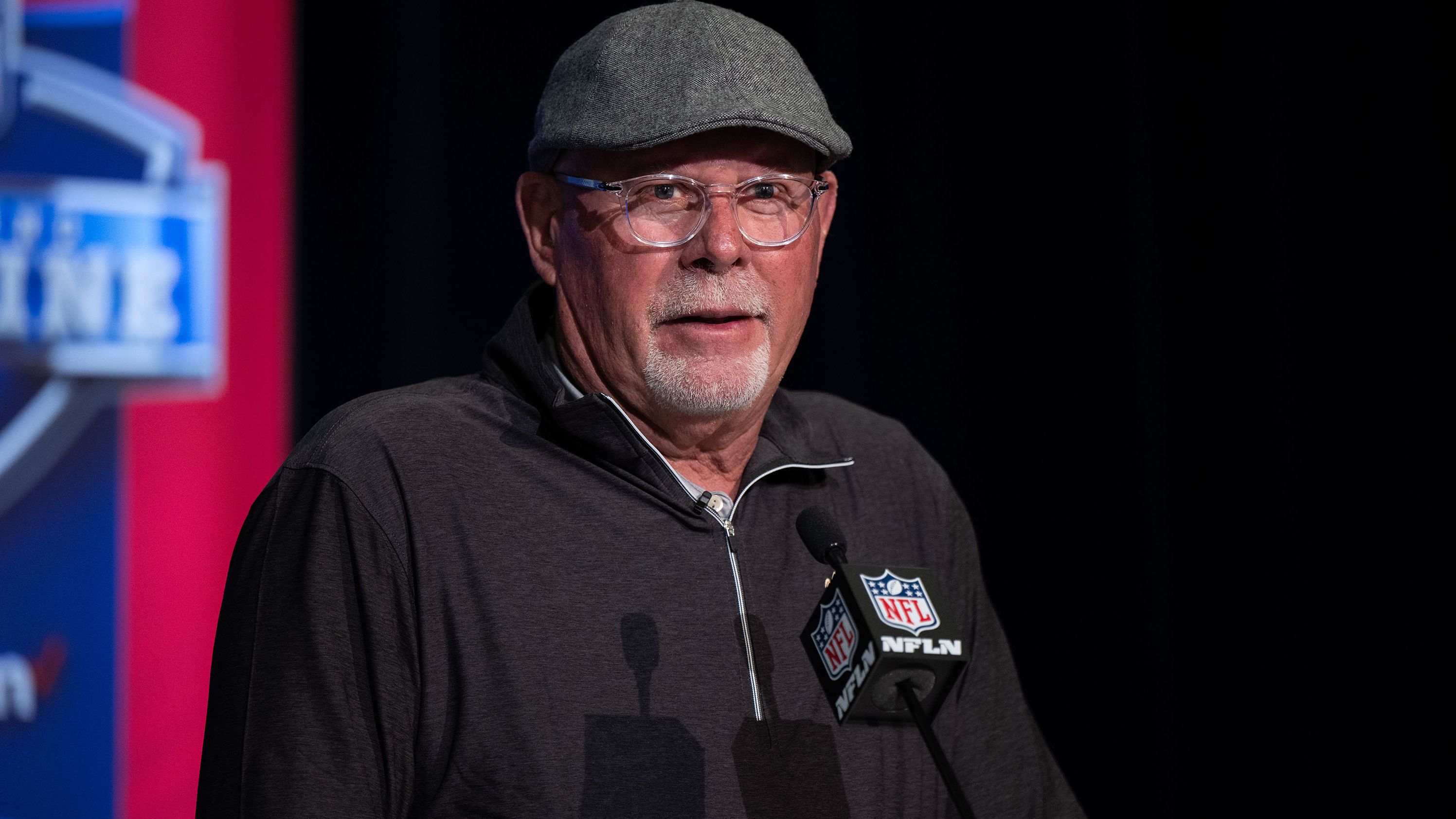 Bruce Arians: Tampa Bay Buccaneers head coach is stepping down and will  join the front office, team says | CNN