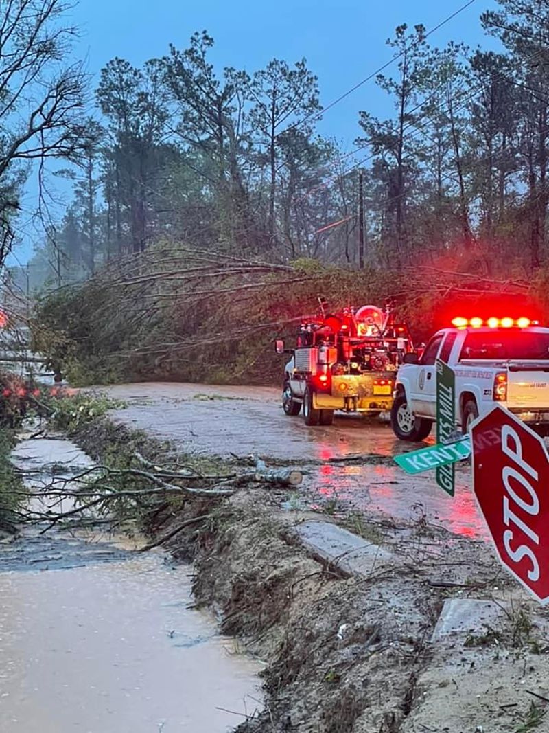 Severe weather Tornado hits Florida Panhandle, strong storms possible