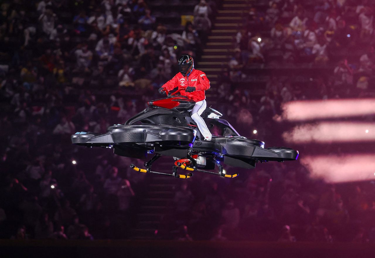 Tsuyoshi Shinjo, the new manager of the Hokkaido Nippon-Ham Fighters, <a href="https://twitter.com/FarmToFame_/status/1508786449566642189" target="_blank" target="_blank">enters the stadium on a hovercraft</a> before the pro baseball team's opening game in Sapporo, Japan, on Tuesday, March 29.