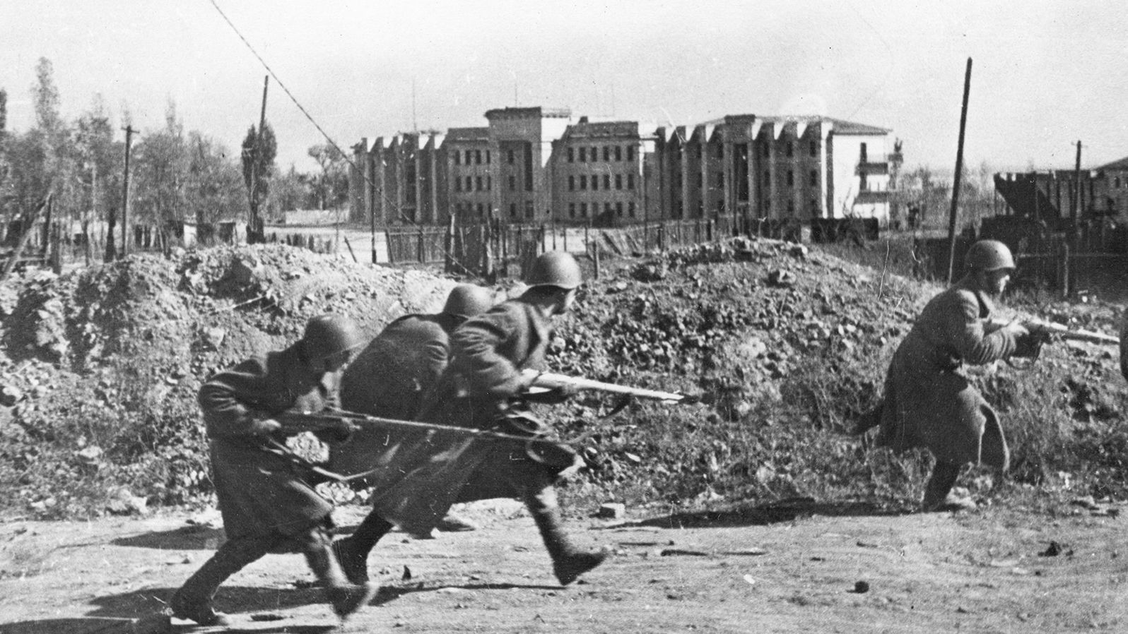 Soviet soldiers fighting in the streets of  Stalingrad in  October 1942.