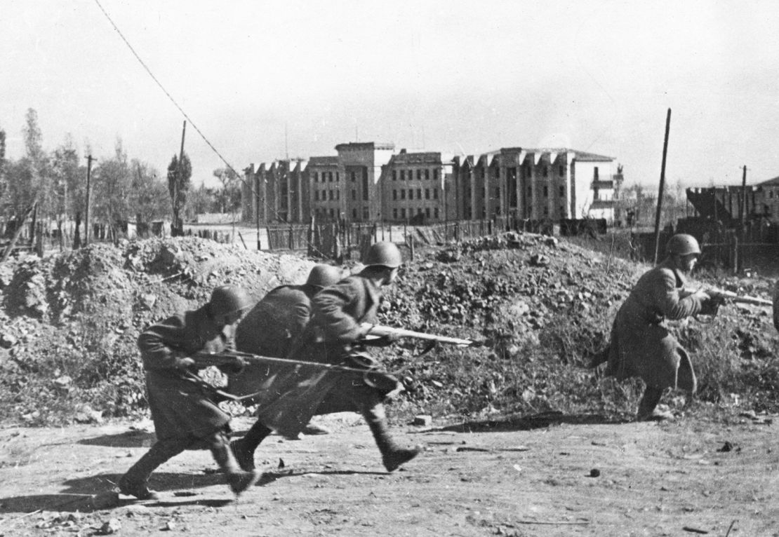 Soviet soldiers fighting in the streets of Stalingrad in October 1942.