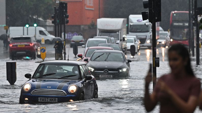 London (pictured), which came last for overall "sponginess," at 22%, experienced <a href="index.php?page=&url=https%3A%2F%2Fedition.cnn.com%2F2021%2F07%2F26%2Feurope%2Flondon-flooding-infrastructure-climate-intl-cmd%2Findex.html" target="_blank">severe floods in July 2021</a>. Despite having a good spread of urban parks across the city, the lack of tree cover and less-absorbent clay-rich soil contributed to the low score. According to an <a href="index.php?page=&url=https%3A%2F%2Fwww.ipcc.ch%2Freport%2Far6%2Fwg1%2Fdownloads%2Ffactsheets%2FIPCC_AR6_WGI_Regional_Fact_Sheet_Europe.pdf" target="_blank" target="_blank">IPCC report</a> released last year, the risk of river flooding in Europe will also increase significantly as the climate warms. 
