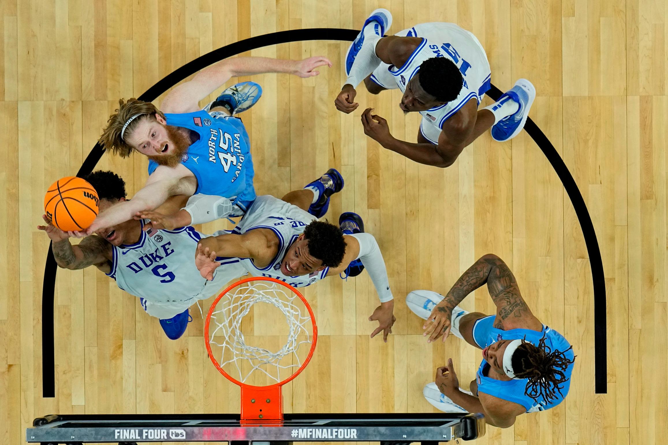 Men's college basketball: Duke, UNC moving on to Sweet 16