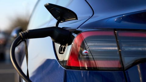 Scientists say individual choices about the cars they drive and the food they eat could play an important role, but policies need to help consumers make those changes.