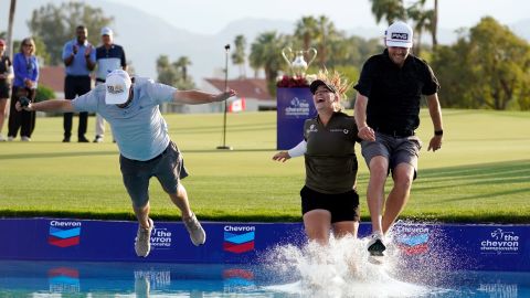 Jennifer Kupcho celebrated her first LPGA title by jumping into Poppie's Pond.