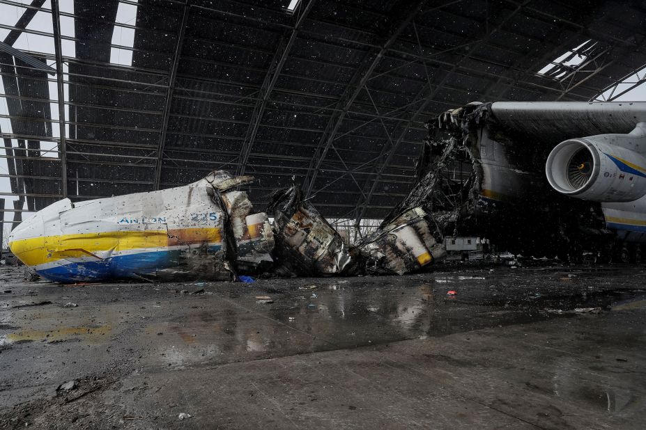 <strong>Price tag: </strong>Ukrainian officials have said they will rebuild the airplane, putting the cost of reconstruction at $3 billion.<br />